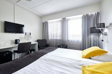 Фото номера Номер с кроватью размера «queen-size» Отель GreenStar Hotel Lahti г. Лахти 8