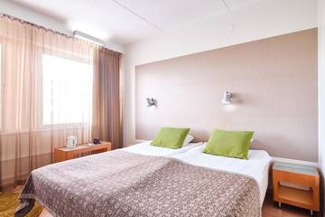 Фото номера Номер с кроватью размера «queen-size» Отель GreenStar Hotel Lahti г. Лахти 4