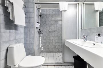 Фото номера Двухместный номер с 2 отдельными кроватями Отель GreenStar Hotel Lahti г. Лахти 3